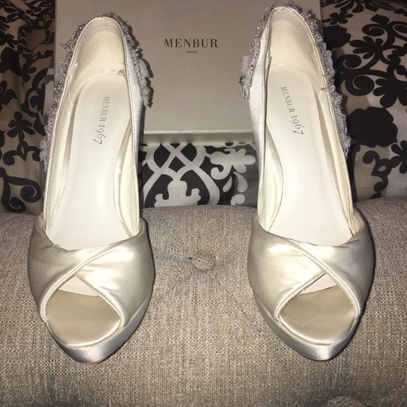 Menbur Heels - Picture 2 of 5